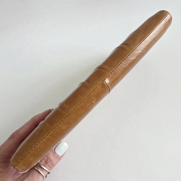 HOBO New Distressed Ruched Leather Tan/Brown Wallet Kisslock Clutch Phone Pocket - Picture 10 of 12